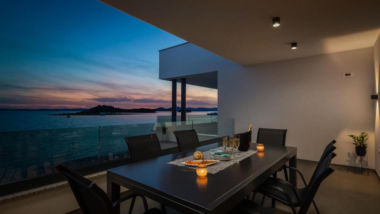 Luxury Blue Sky Apartment